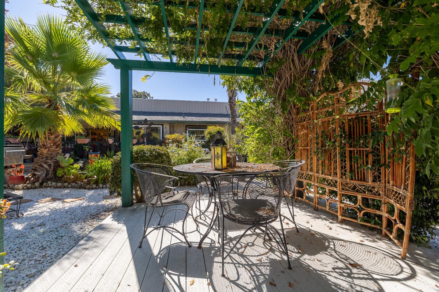 Detail Gallery Image 11 of 19 For 1423 &1425 Essex Way, San Jose,  CA 95117 - – Beds | – Baths