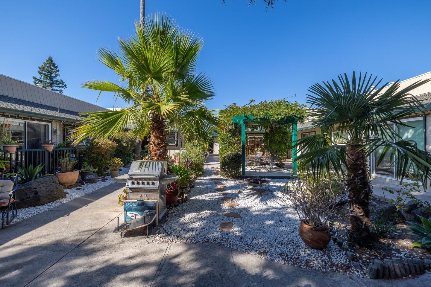 Detail Gallery Image 4 of 19 For 1423 &1425 Essex Way, San Jose,  CA 95117 - – Beds | – Baths