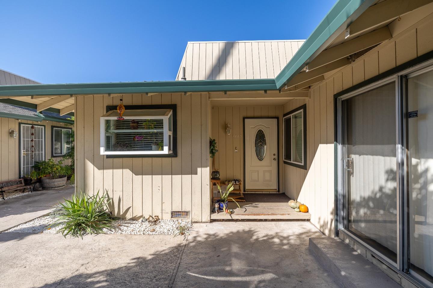 Detail Gallery Image 5 of 19 For 1423 &1425 Essex Way, San Jose,  CA 95117 - – Beds | – Baths