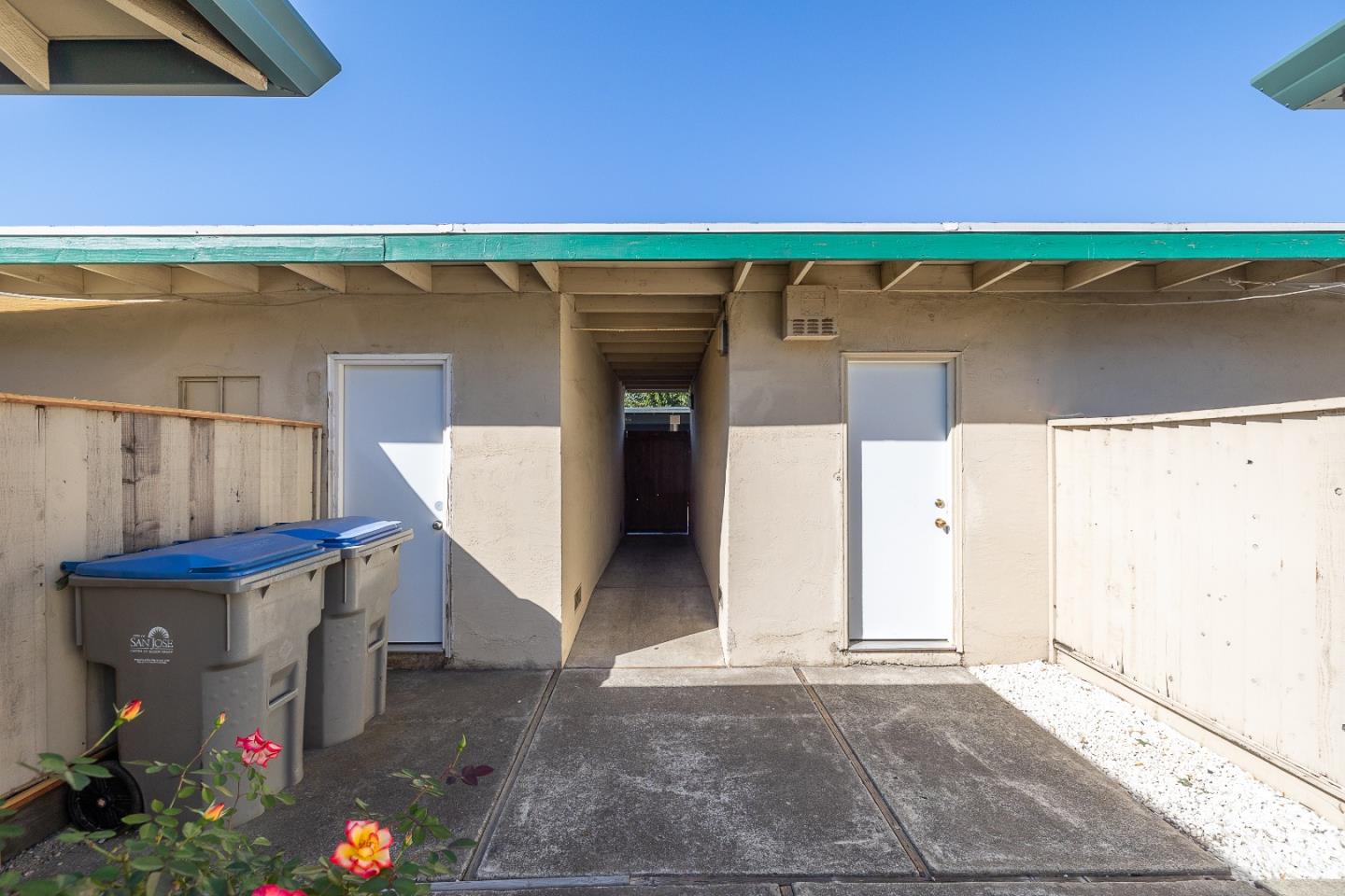 Detail Gallery Image 6 of 19 For 1423 &1425 Essex Way, San Jose,  CA 95117 - – Beds | – Baths