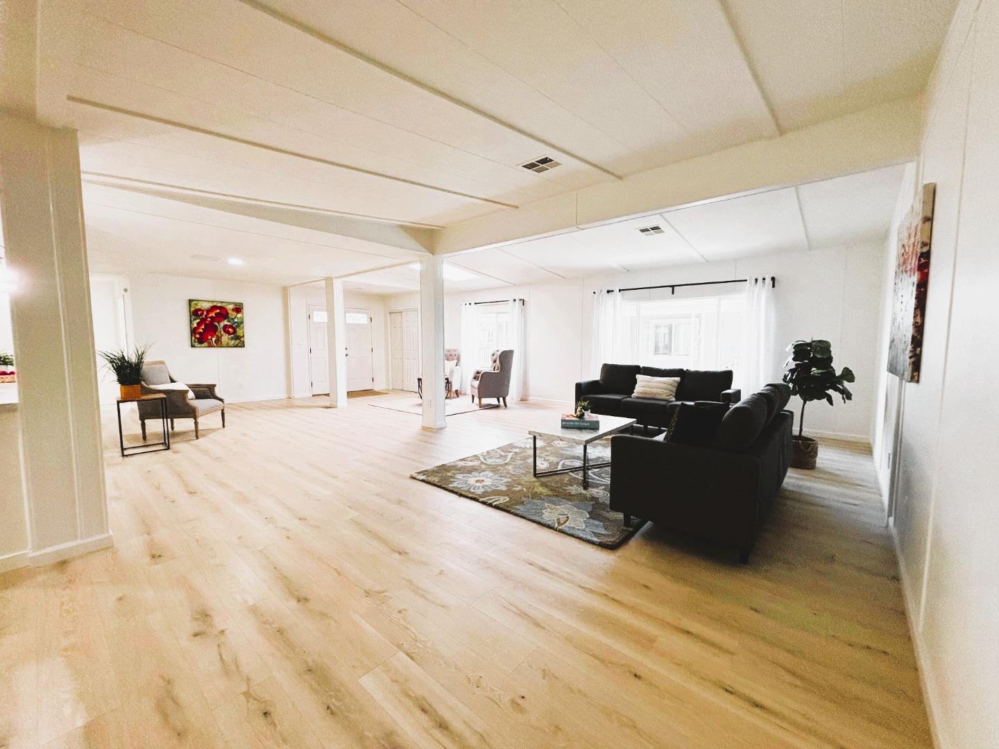 Detail Gallery Image 13 of 34 For 128 Chateau La Salle Dr #128,  San Jose,  CA 95111 - 3 Beds | 2 Baths