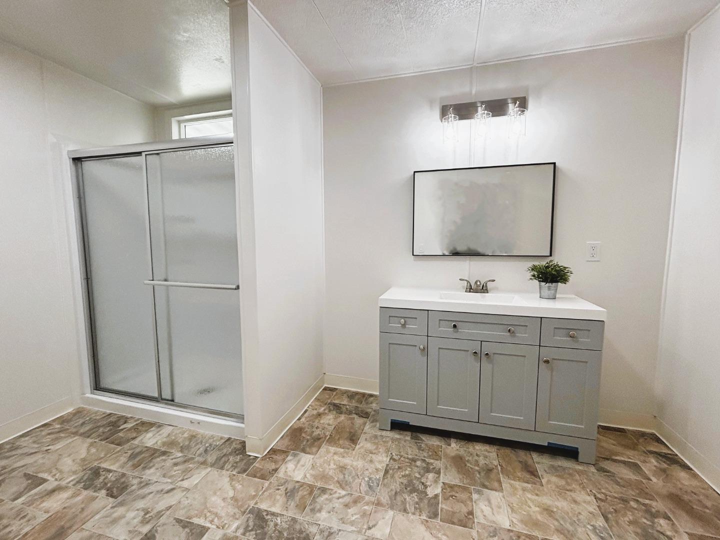 Detail Gallery Image 19 of 34 For 128 Chateau La Salle Dr #128,  San Jose,  CA 95111 - 3 Beds | 2 Baths