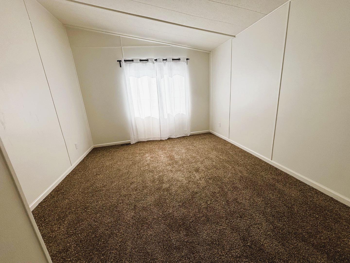 Detail Gallery Image 23 of 34 For 128 Chateau La Salle Dr #128,  San Jose,  CA 95111 - 3 Beds | 2 Baths