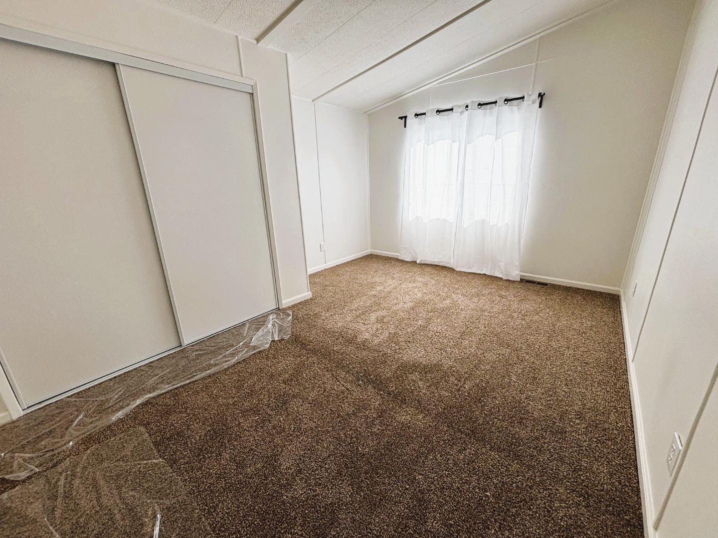 Detail Gallery Image 24 of 34 For 128 Chateau La Salle Dr #128,  San Jose,  CA 95111 - 3 Beds | 2 Baths