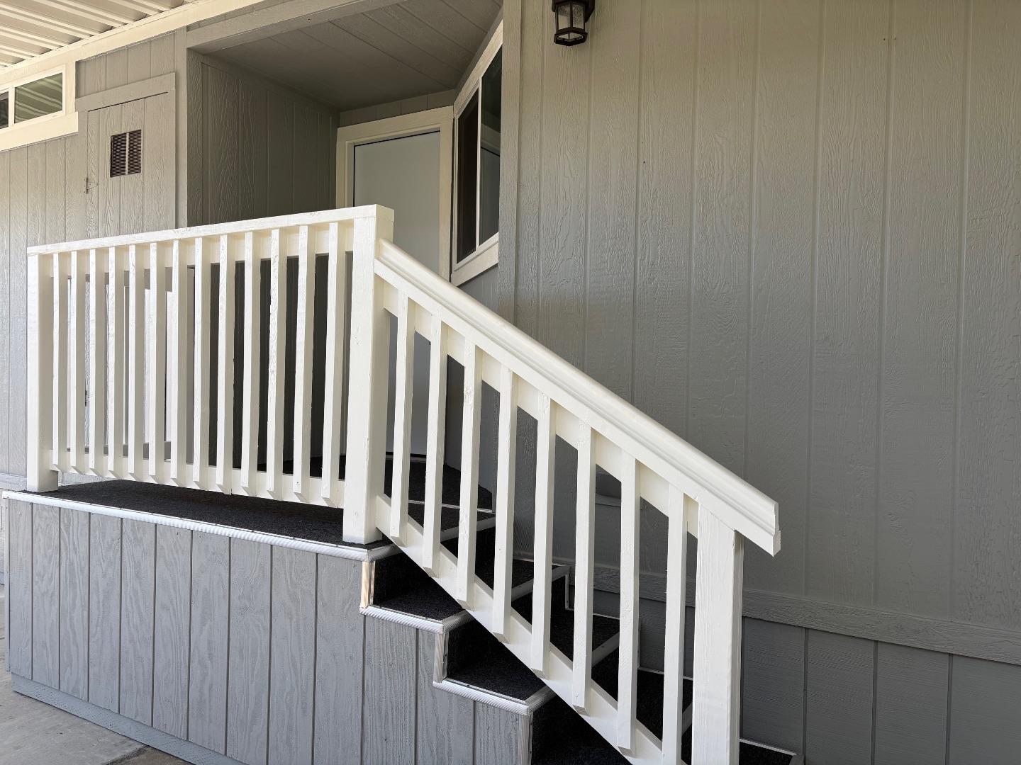 Detail Gallery Image 29 of 34 For 128 Chateau La Salle Dr #128,  San Jose,  CA 95111 - 3 Beds | 2 Baths