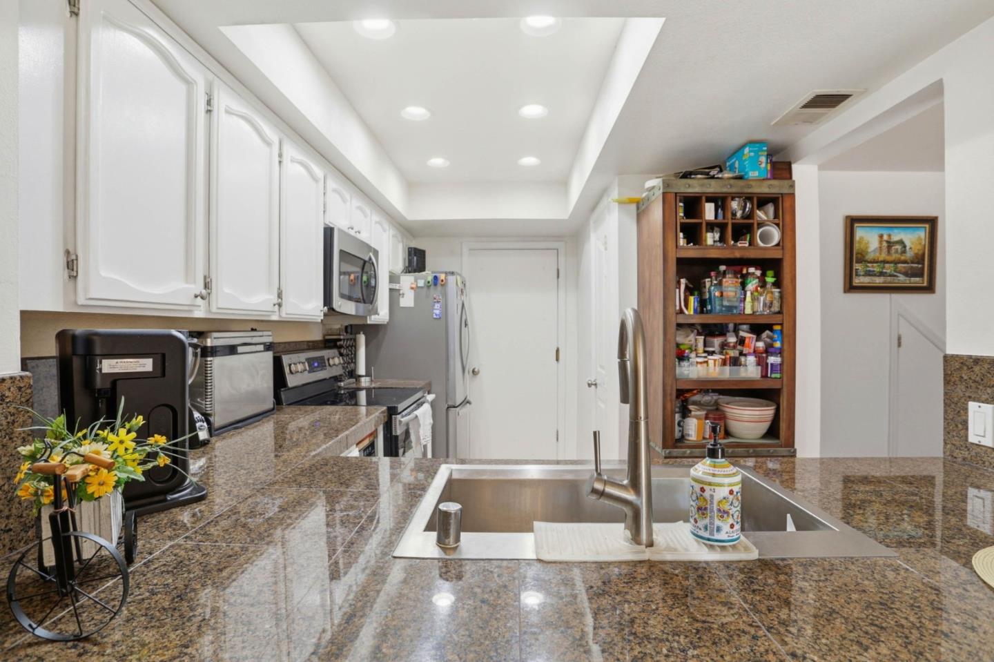 Detail Gallery Image 14 of 41 For 4967 Cherry Ave, San Jose,  CA 95118 - 3 Beds | 2/1 Baths