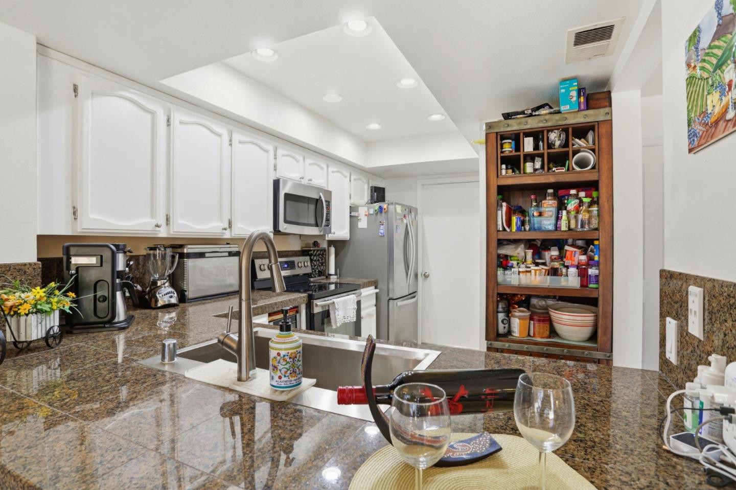 Detail Gallery Image 15 of 41 For 4967 Cherry Ave, San Jose,  CA 95118 - 3 Beds | 2/1 Baths