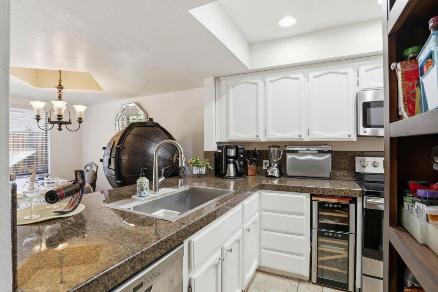 Detail Gallery Image 16 of 41 For 4967 Cherry Ave, San Jose,  CA 95118 - 3 Beds | 2/1 Baths