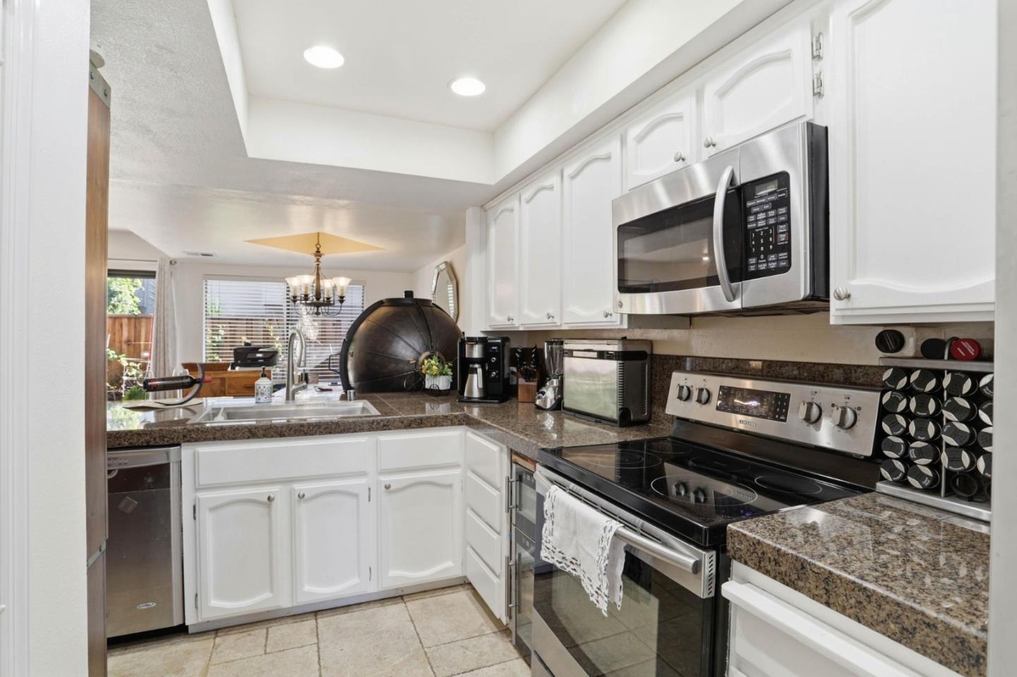 Detail Gallery Image 18 of 41 For 4967 Cherry Ave, San Jose,  CA 95118 - 3 Beds | 2/1 Baths