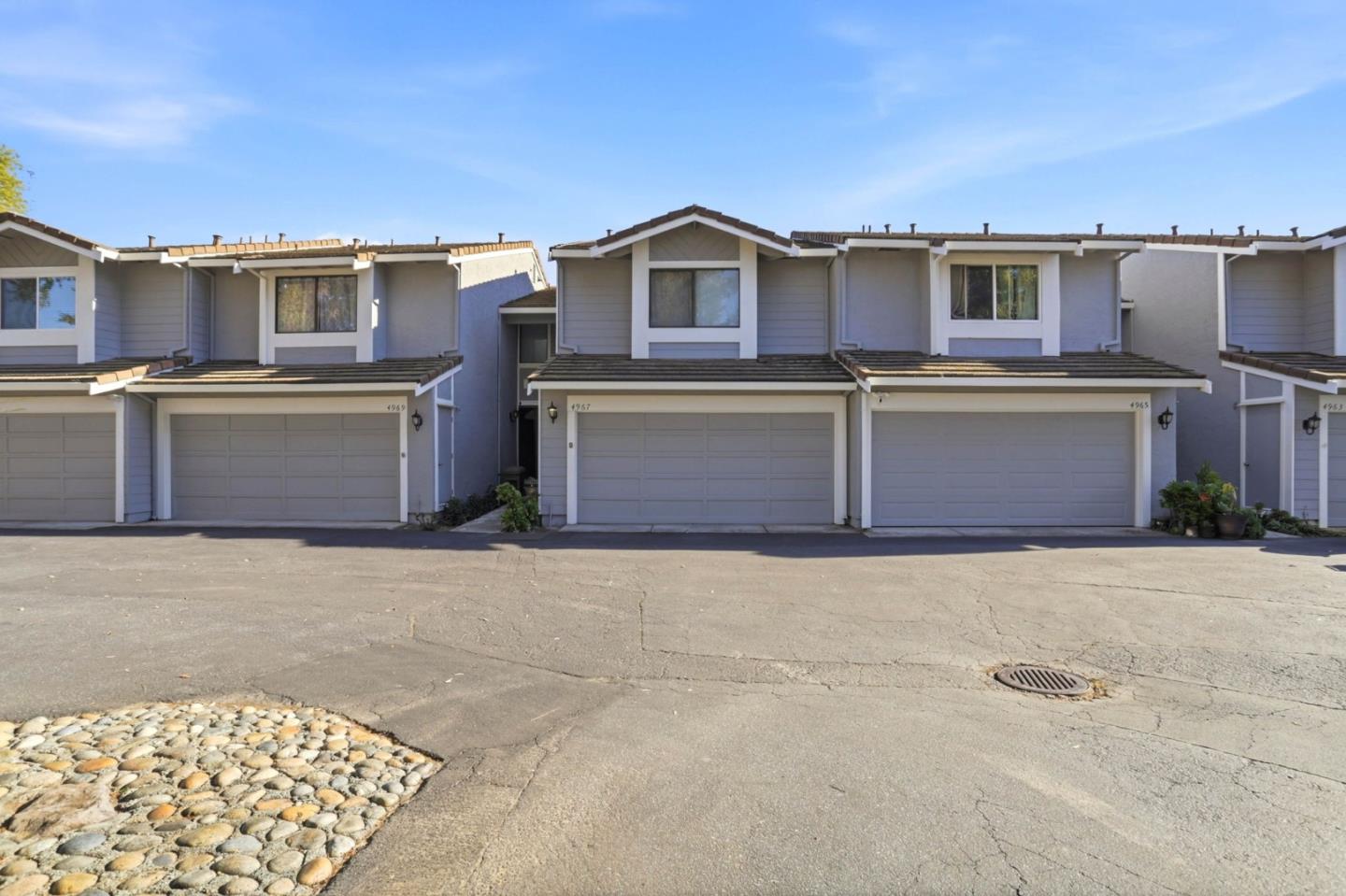 Detail Gallery Image 3 of 41 For 4967 Cherry Ave, San Jose,  CA 95118 - 3 Beds | 2/1 Baths