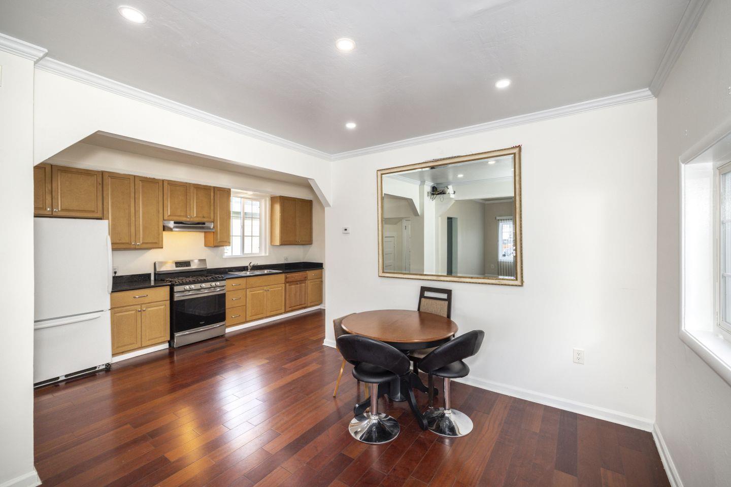 Detail Gallery Image 4 of 20 For 620 22nd St, Richmond,  CA 94801 - 3 Beds | 2 Baths