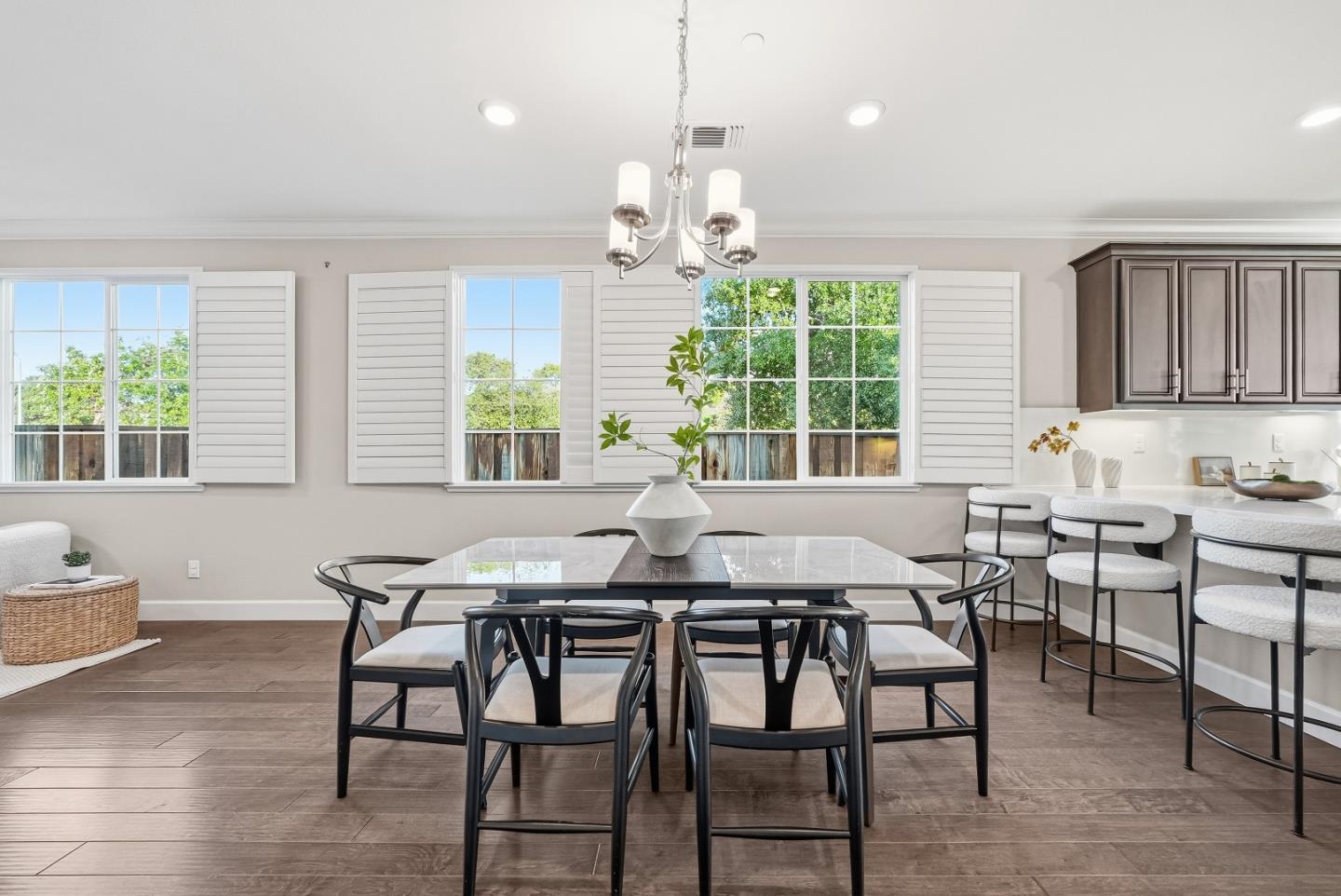 Detail Gallery Image 13 of 52 For 34135 Bridle St, Fremont,  CA 94555 - 4 Beds | 3 Baths