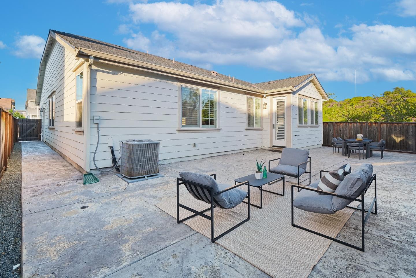 Detail Gallery Image 41 of 52 For 34135 Bridle St, Fremont,  CA 94555 - 4 Beds | 3 Baths