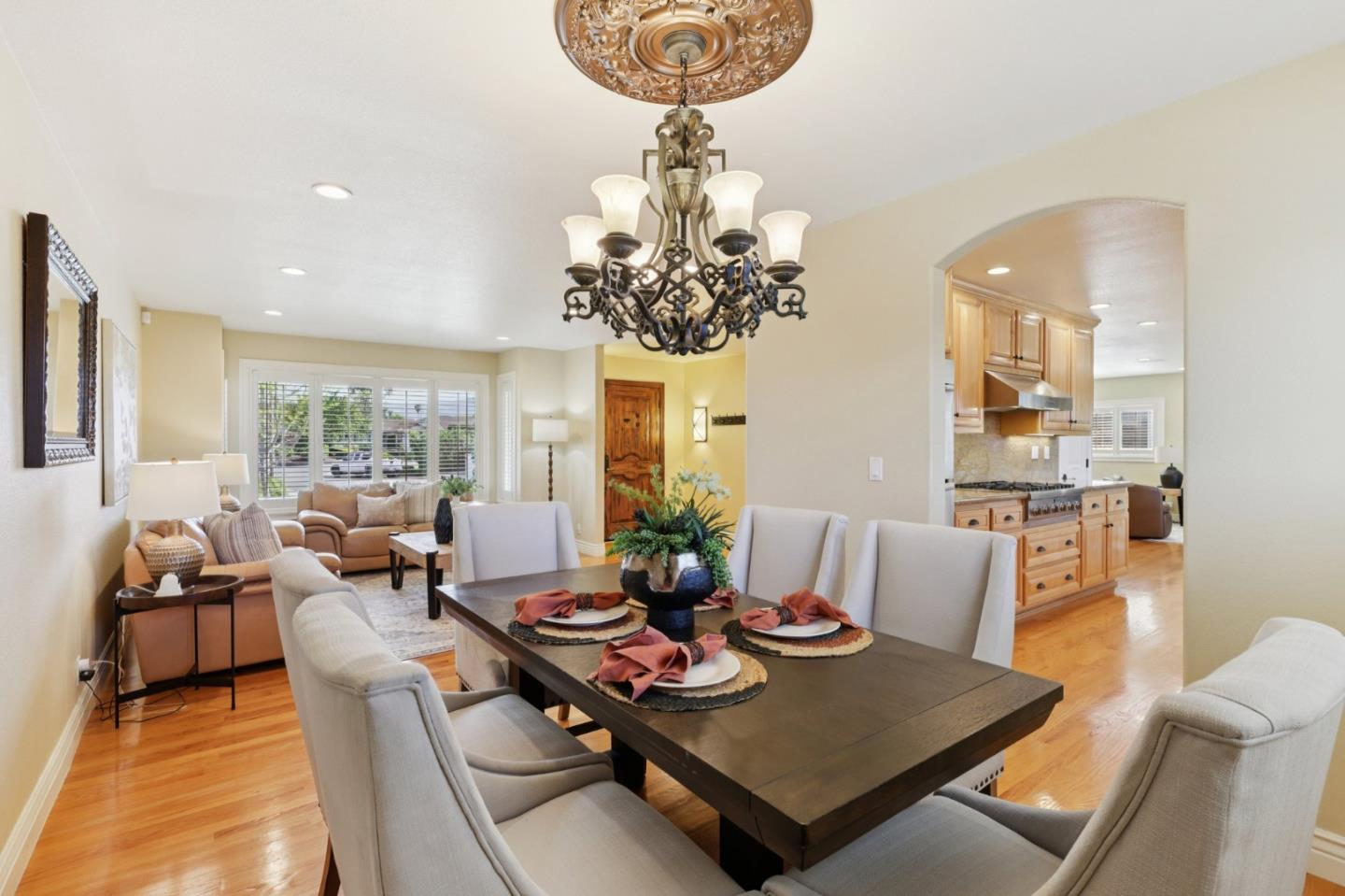 Detail Gallery Image 6 of 27 For 4220 Corte De Tebaldi, San Jose,  CA 95118 - 4 Beds | 2/1 Baths