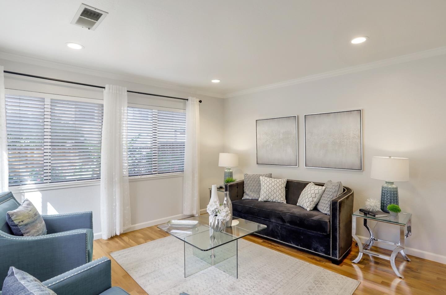 Detail Gallery Image 4 of 28 For 545 Cassatt Way, San Jose,  CA 95125 - 3 Beds | 2/1 Baths