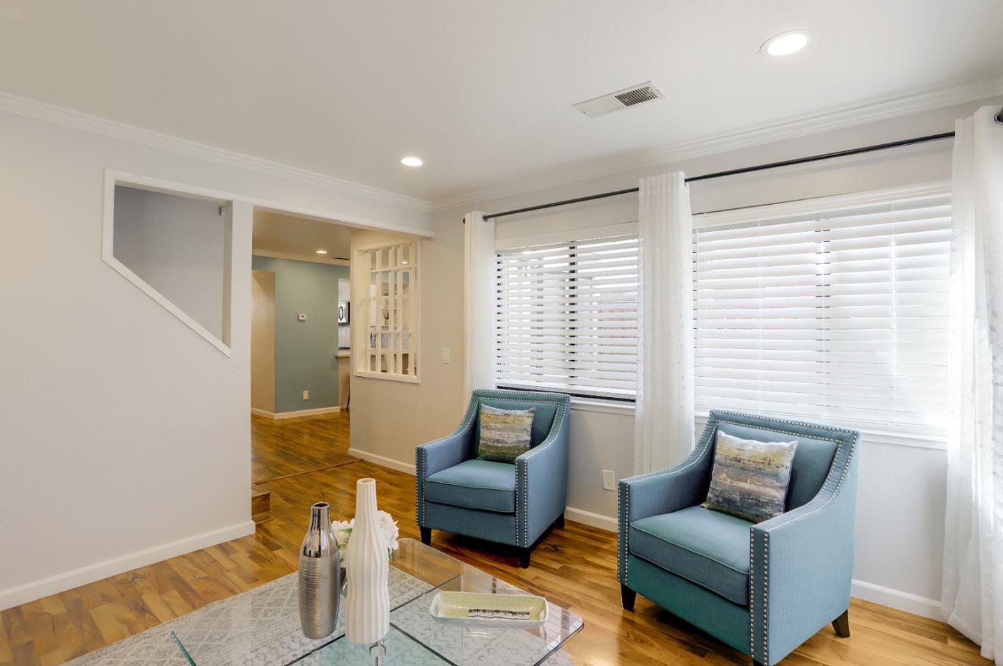 Detail Gallery Image 5 of 28 For 545 Cassatt Way, San Jose,  CA 95125 - 3 Beds | 2/1 Baths