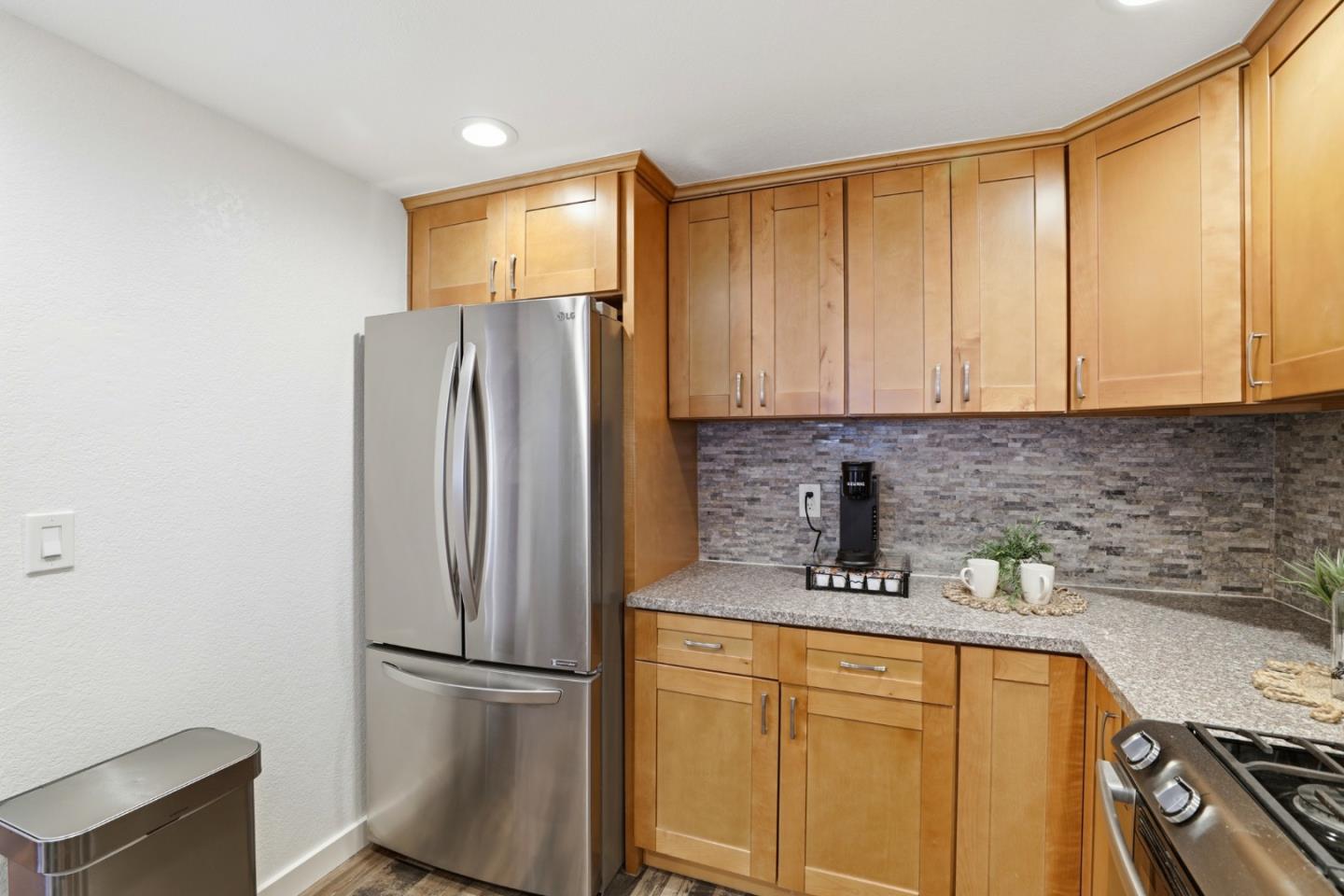 Detail Gallery Image 6 of 37 For 81 Frontier Trail Dr, San Jose,  CA 95136 - 3 Beds | 2/1 Baths