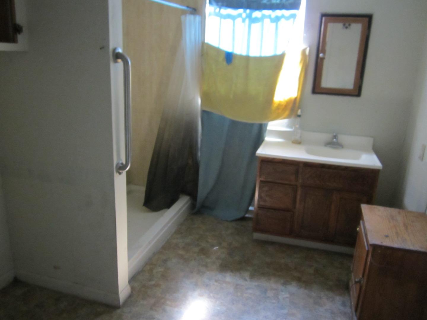 Detail Gallery Image 10 of 27 For 1647 N Gilchrist Ave, Stockton,  CA 95205 - 3 Beds | 1 Baths