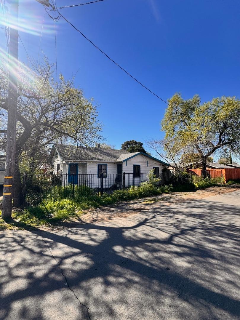 Detail Gallery Image 24 of 27 For 1647 N Gilchrist Ave, Stockton,  CA 95205 - 3 Beds | 1 Baths