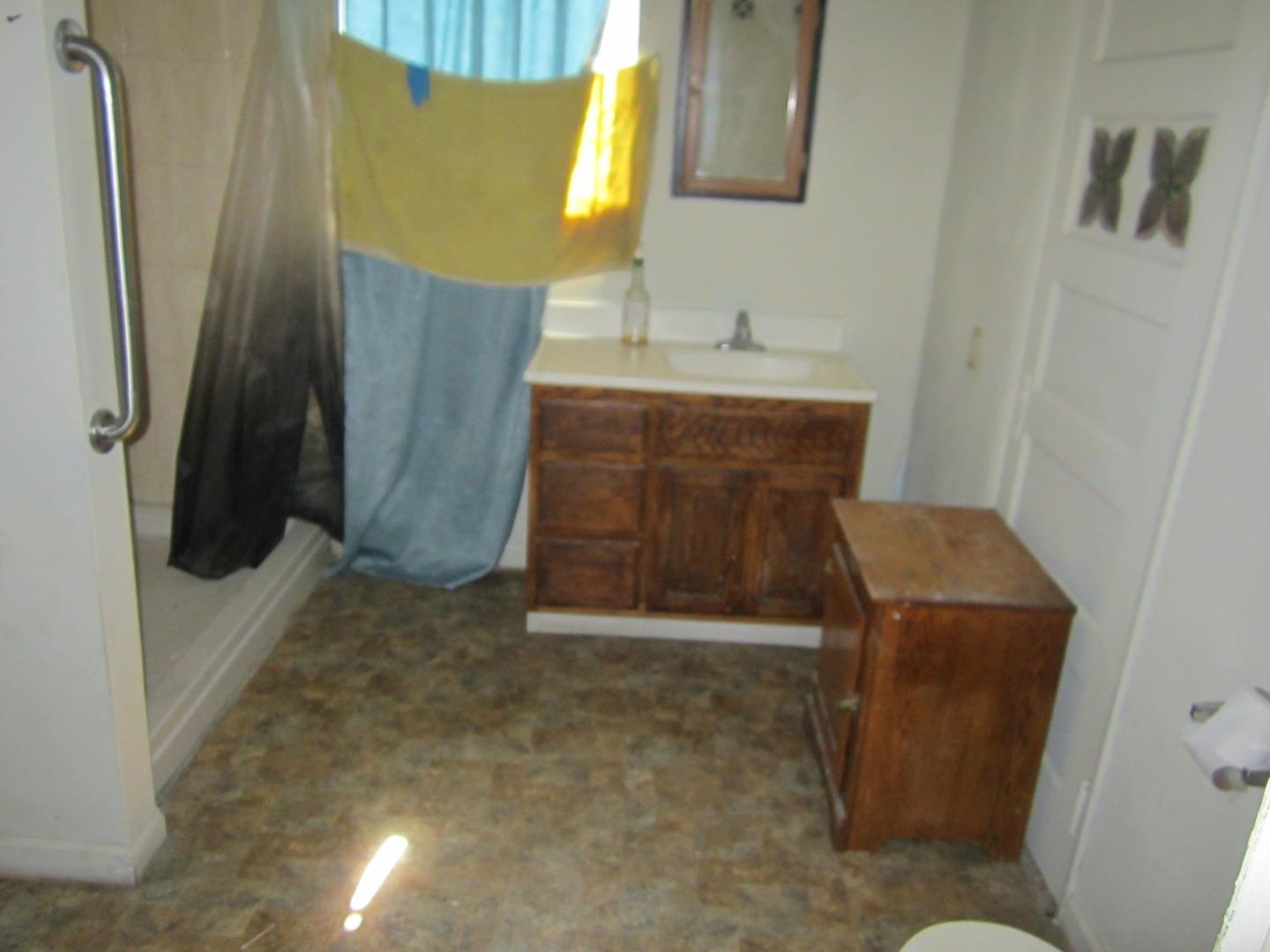 Detail Gallery Image 9 of 27 For 1647 N Gilchrist Ave, Stockton,  CA 95205 - 3 Beds | 1 Baths