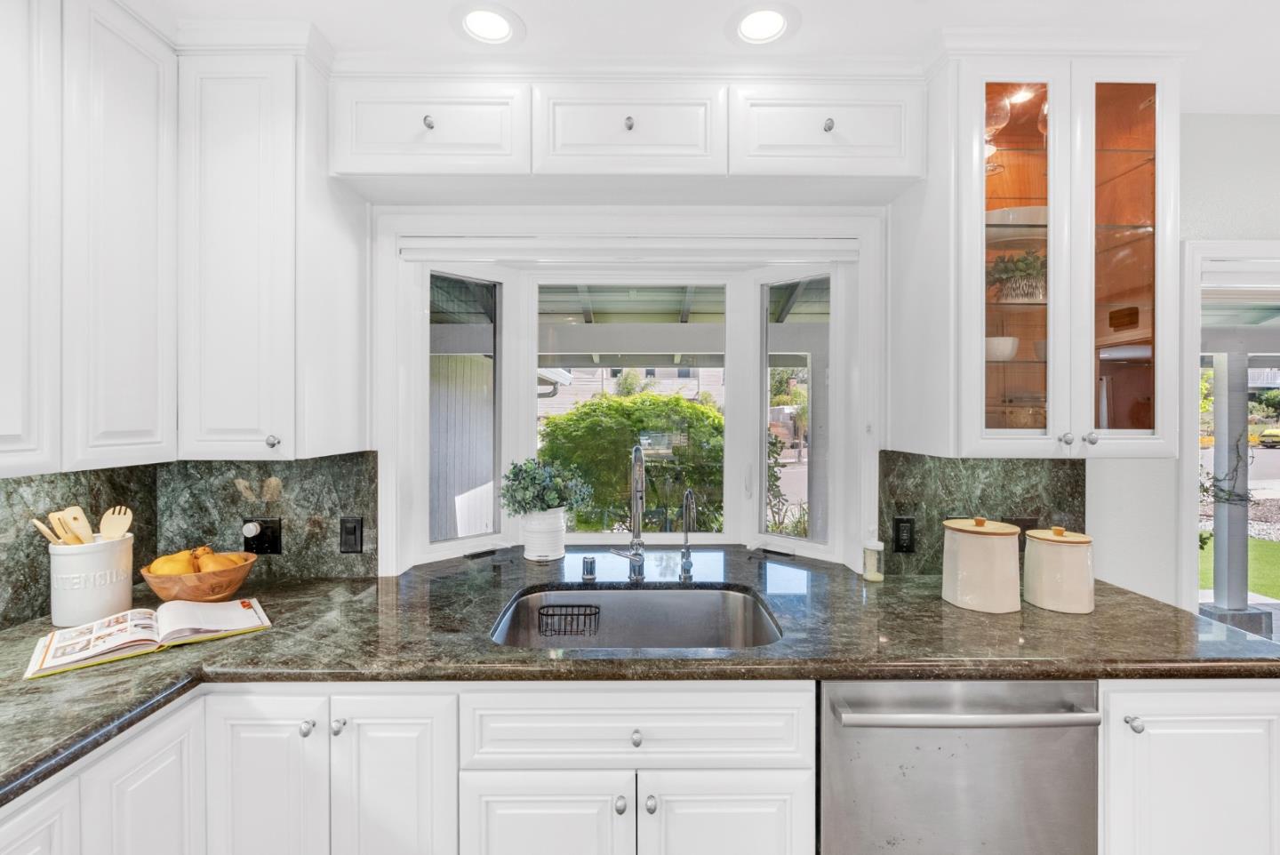 Detail Gallery Image 16 of 47 For 6529 Fall River Dr, San Jose,  CA 95120 - 5 Beds | 3 Baths