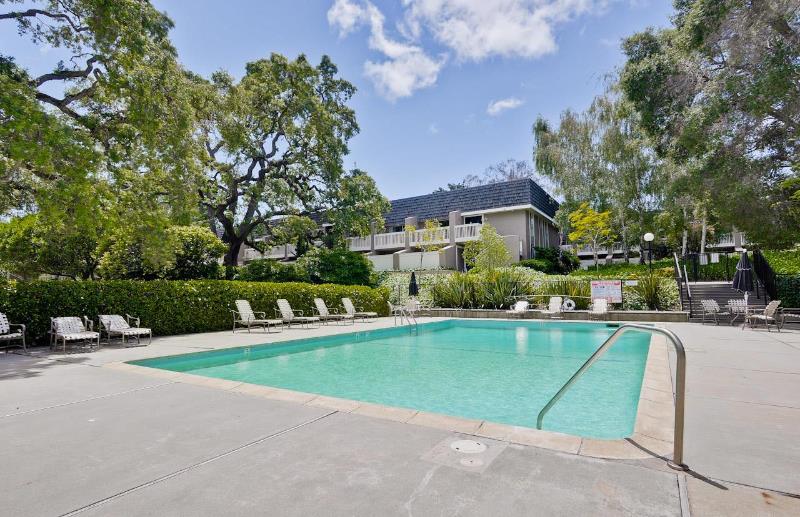 Detail Gallery Image 11 of 12 For 675 Sharon Park Dr #108,  Menlo Park,  CA 94025 - 1 Beds | 1 Baths