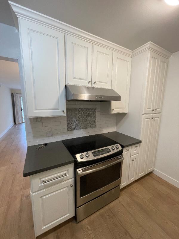 Detail Gallery Image 4 of 12 For 675 Sharon Park Dr #108,  Menlo Park,  CA 94025 - 1 Beds | 1 Baths