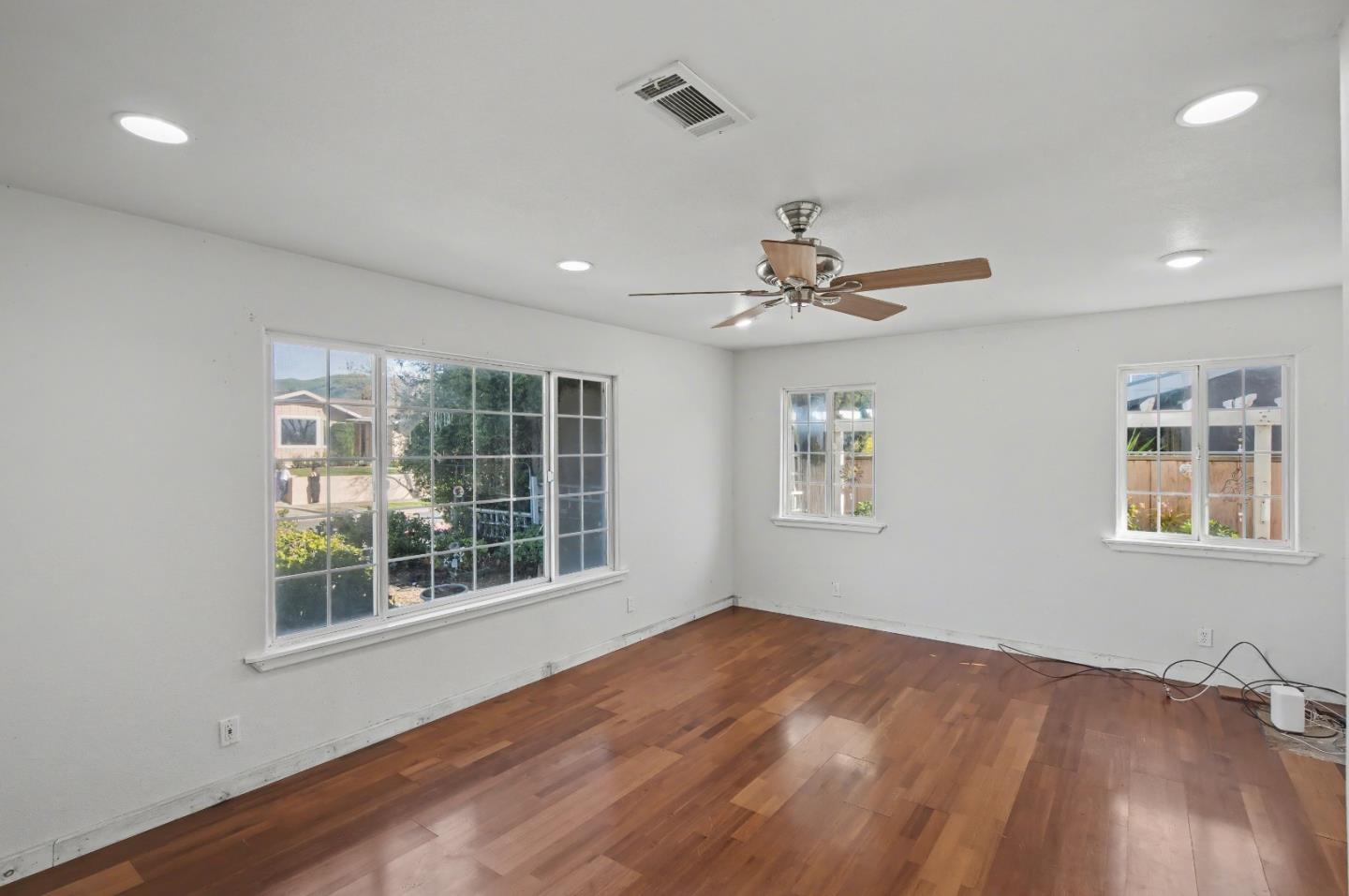 Detail Gallery Image 17 of 53 For 1137 Champagne Ln, San Jose,  CA 95132 - 3 Beds | 2 Baths