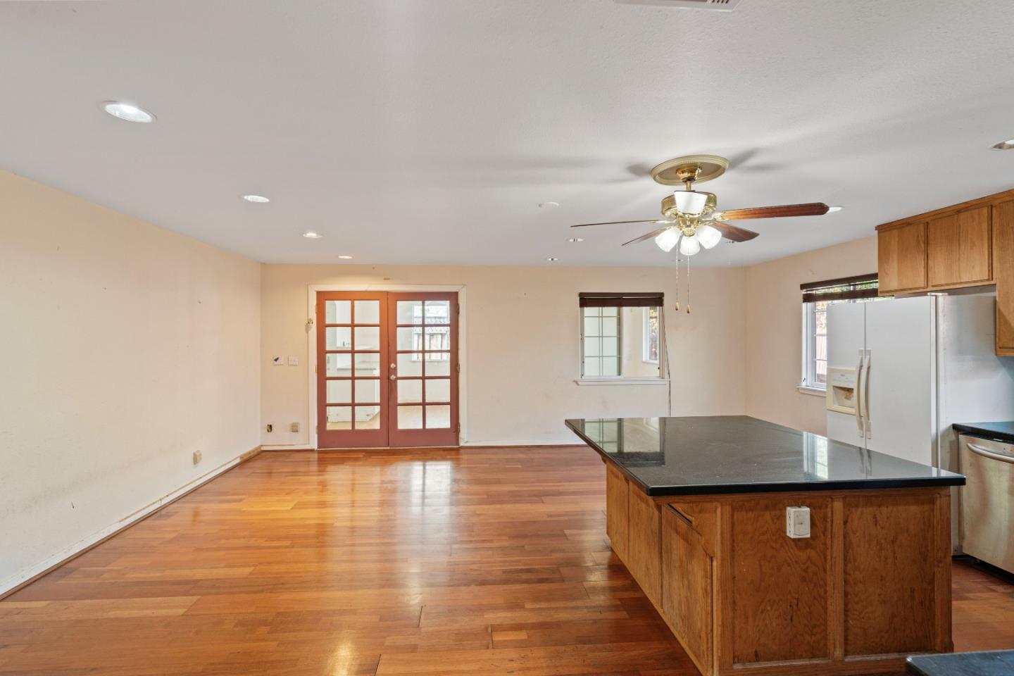 Detail Gallery Image 7 of 53 For 1137 Champagne Ln, San Jose,  CA 95132 - 3 Beds | 2 Baths