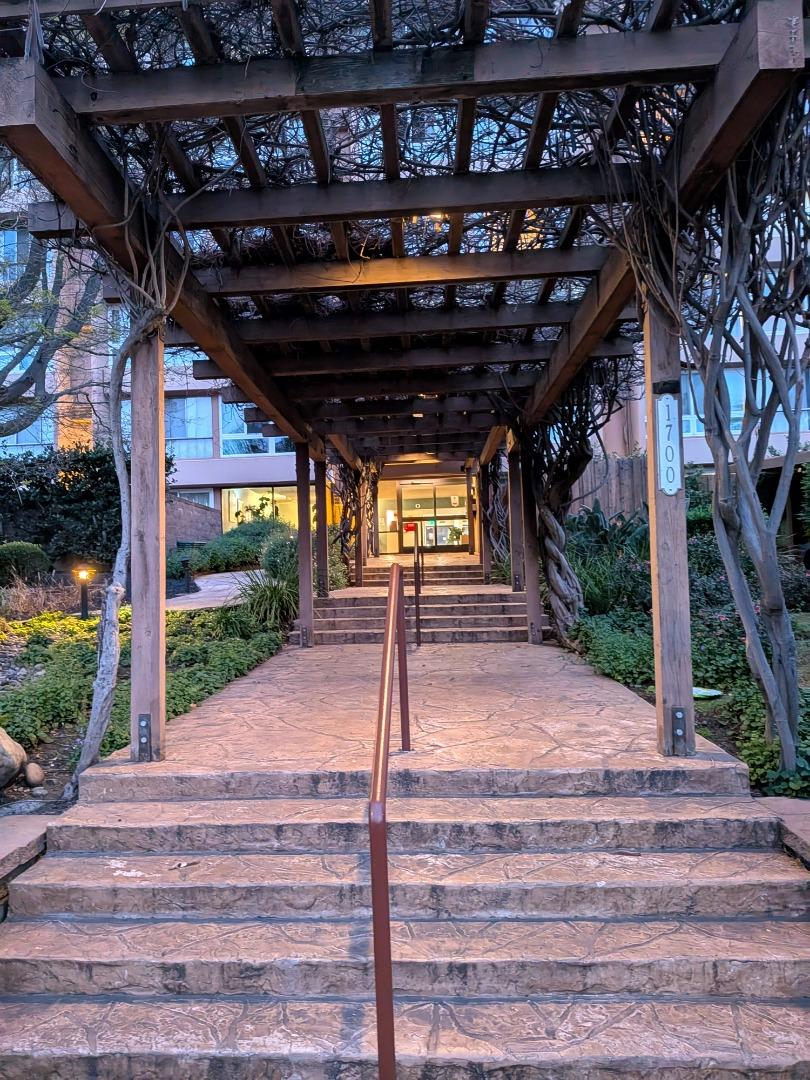 Photo #4: ML82037686 Listing: Photo #4