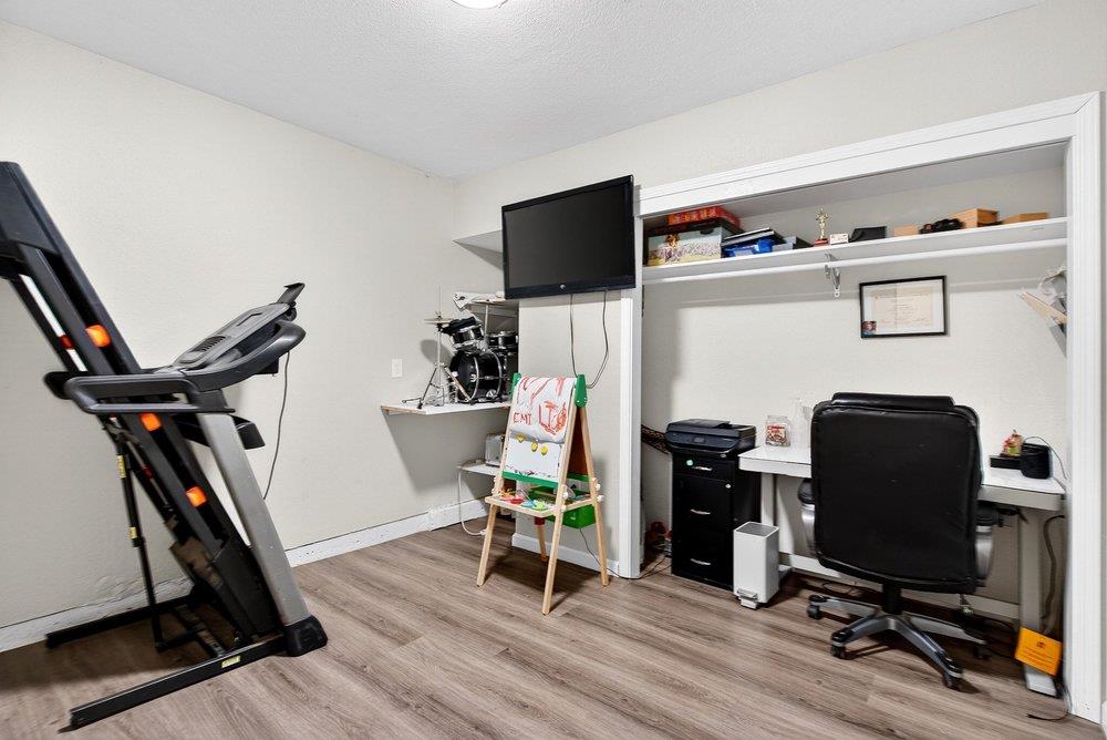 Detail Gallery Image 14 of 52 For 500 Ronan Ave, Gilroy,  CA 95020 - 5 Beds | 3 Baths