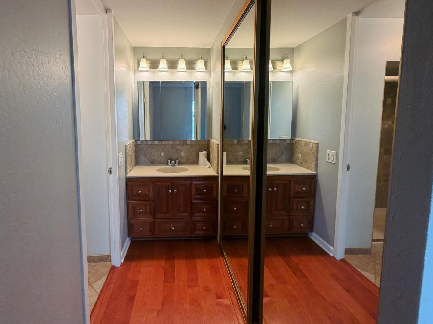 Detail Gallery Image 14 of 24 For 66 Cleary Ct #1206,  San Francisco,  CA 94109 - 3 Beds | 2 Baths