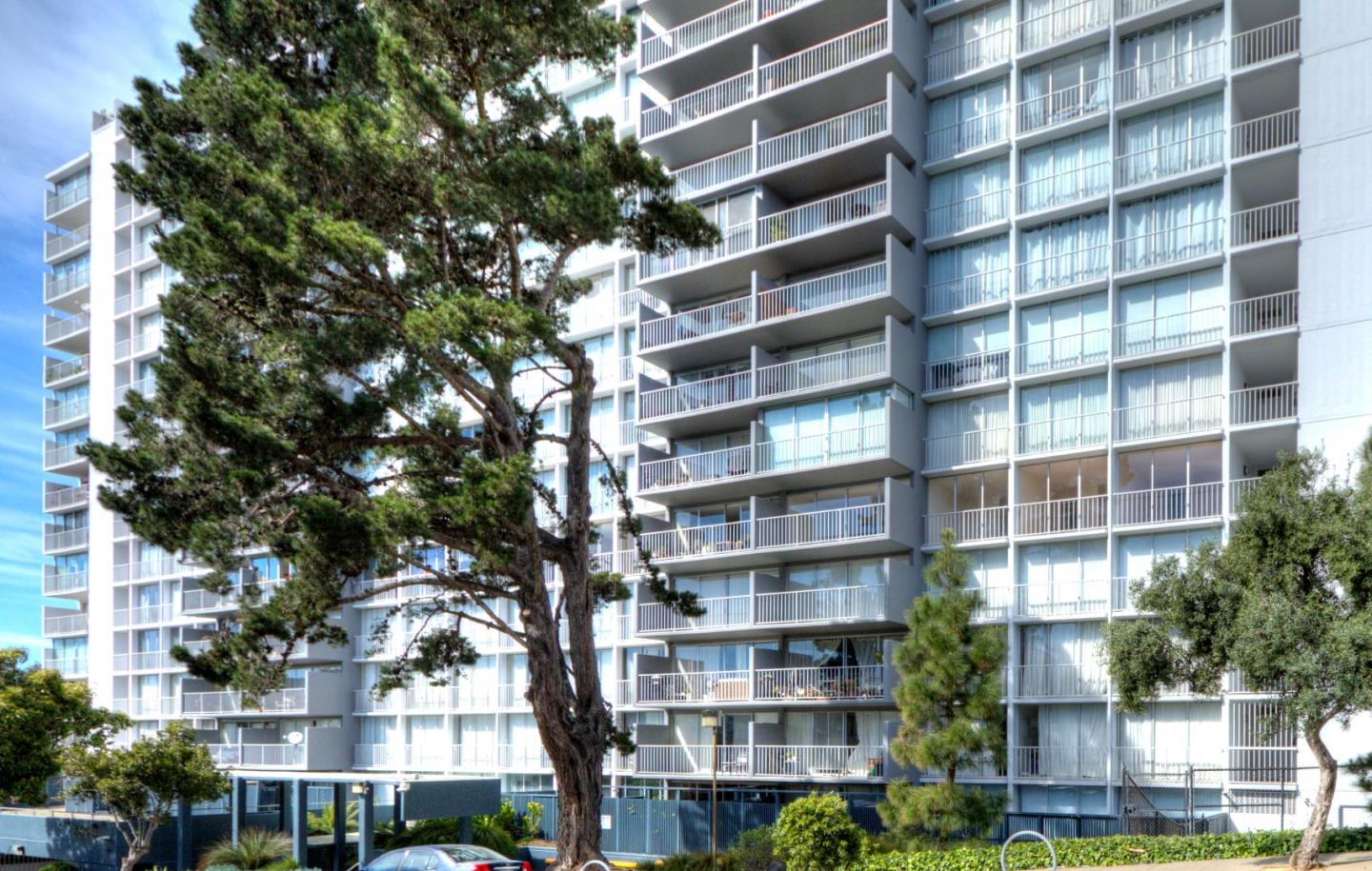 Detail Gallery Image 3 of 24 For 66 Cleary Ct #1206,  San Francisco,  CA 94109 - 3 Beds | 2 Baths