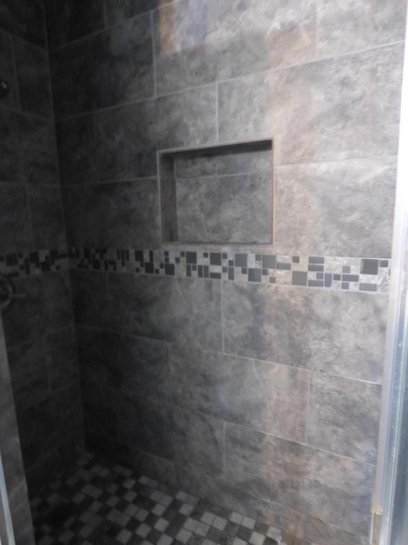 Detail Gallery Image 12 of 18 For 5850 E Ramona Ave, Fresno,  CA 93727 - 4 Beds | 2 Baths