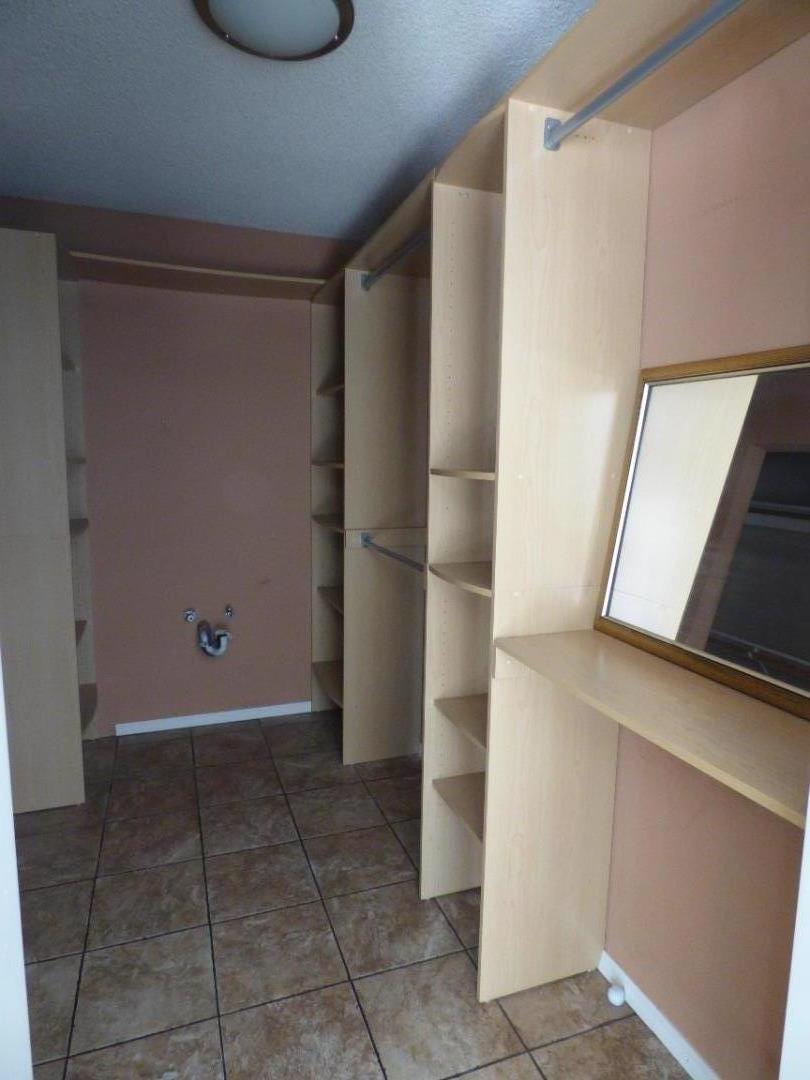 Detail Gallery Image 15 of 18 For 5850 E Ramona Ave, Fresno,  CA 93727 - 4 Beds | 2 Baths