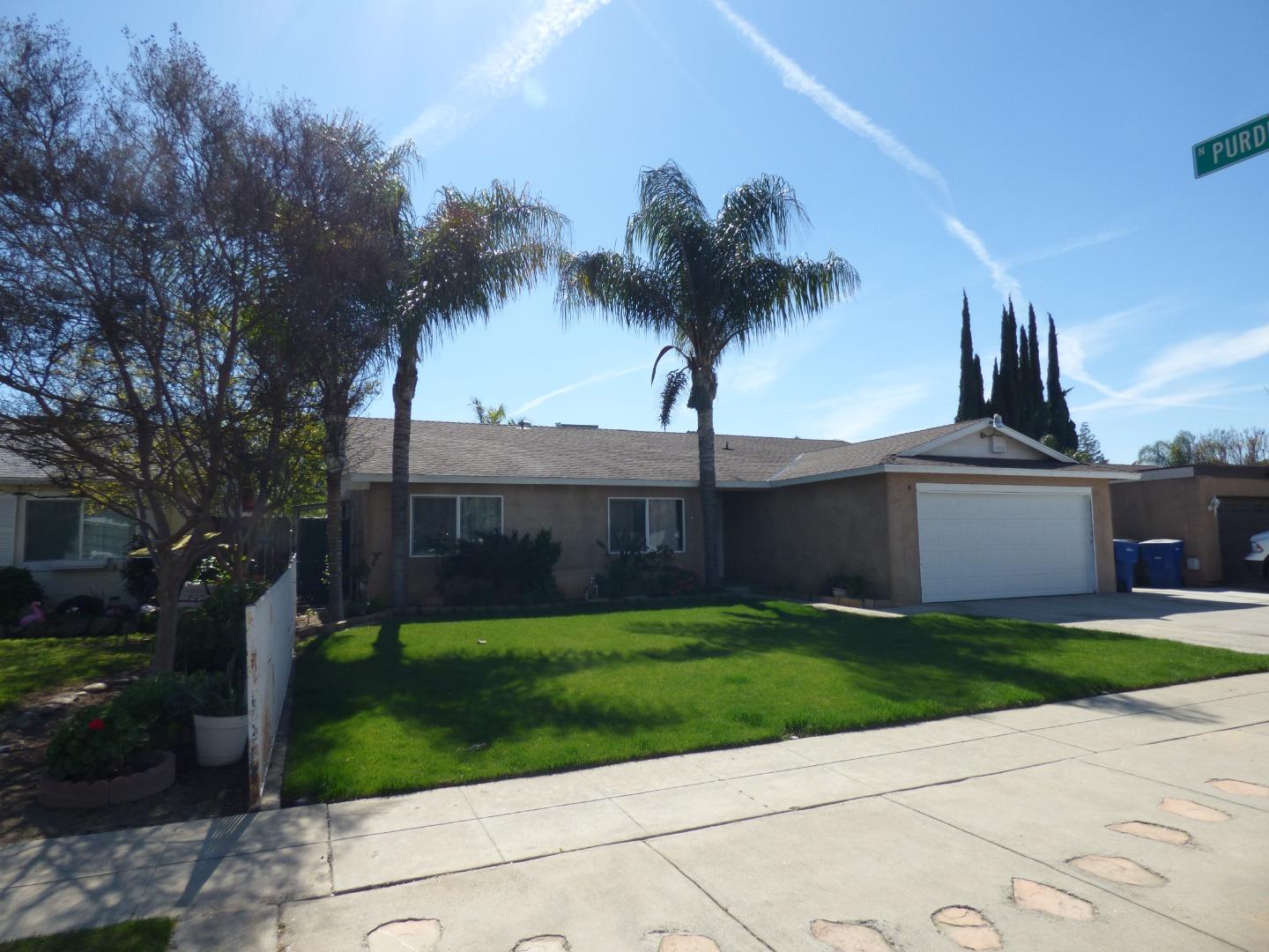 Detail Gallery Image 2 of 18 For 5850 E Ramona Ave, Fresno,  CA 93727 - 4 Beds | 2 Baths