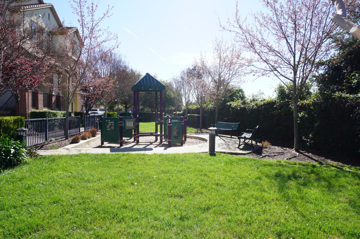 Detail Gallery Image 24 of 28 For 1059 Sapphire Ter, Union City,  CA 94587 - 2 Beds | 2/1 Baths