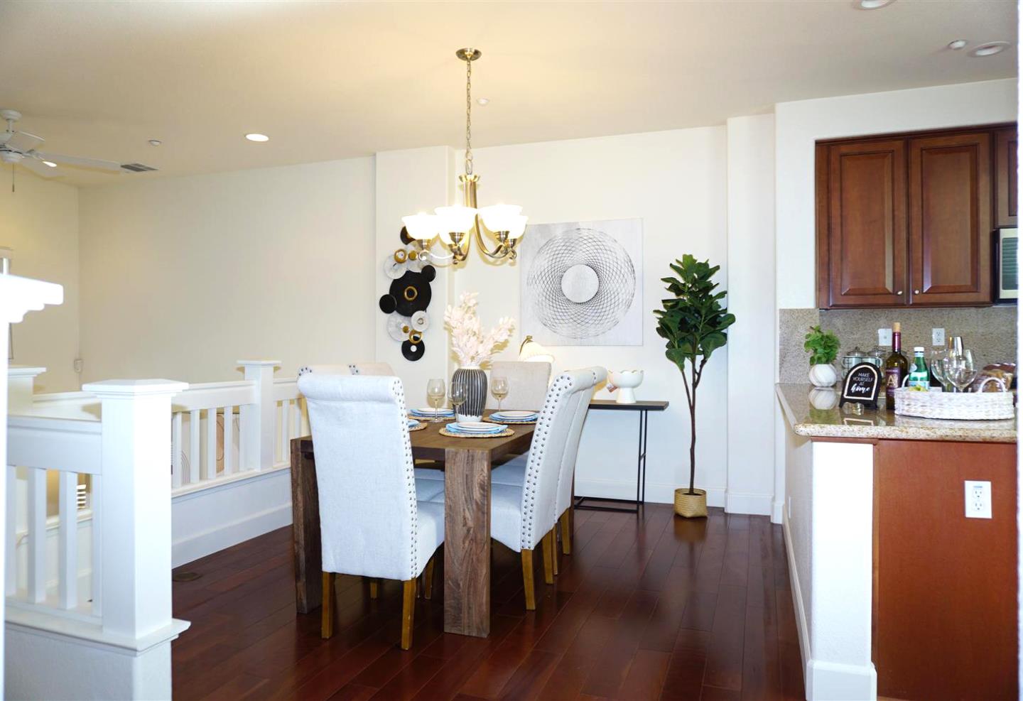 Detail Gallery Image 8 of 28 For 1059 Sapphire Ter, Union City,  CA 94587 - 2 Beds | 2/1 Baths