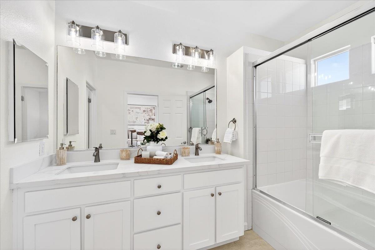 Detail Gallery Image 11 of 34 For 679 Pinnacles Ter, Sunnyvale,  CA 94085 - 3 Beds | 3 Baths