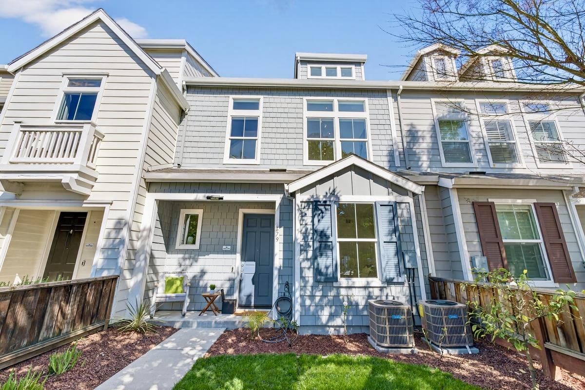 Detail Gallery Image 25 of 34 For 679 Pinnacles Ter, Sunnyvale,  CA 94085 - 3 Beds | 3 Baths