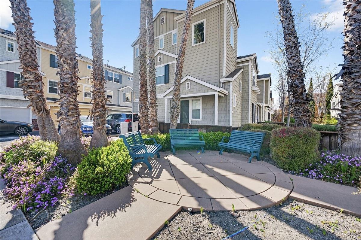 Detail Gallery Image 33 of 34 For 679 Pinnacles Ter, Sunnyvale,  CA 94085 - 3 Beds | 3 Baths