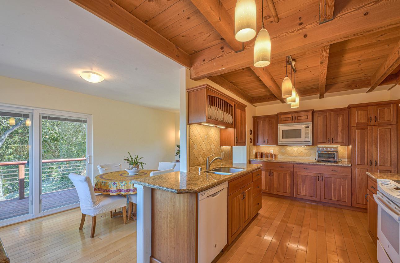 Detail Gallery Image 18 of 47 For 31485 via Las Rosas, Carmel Valley,  CA 93924 - 3 Beds | 2 Baths