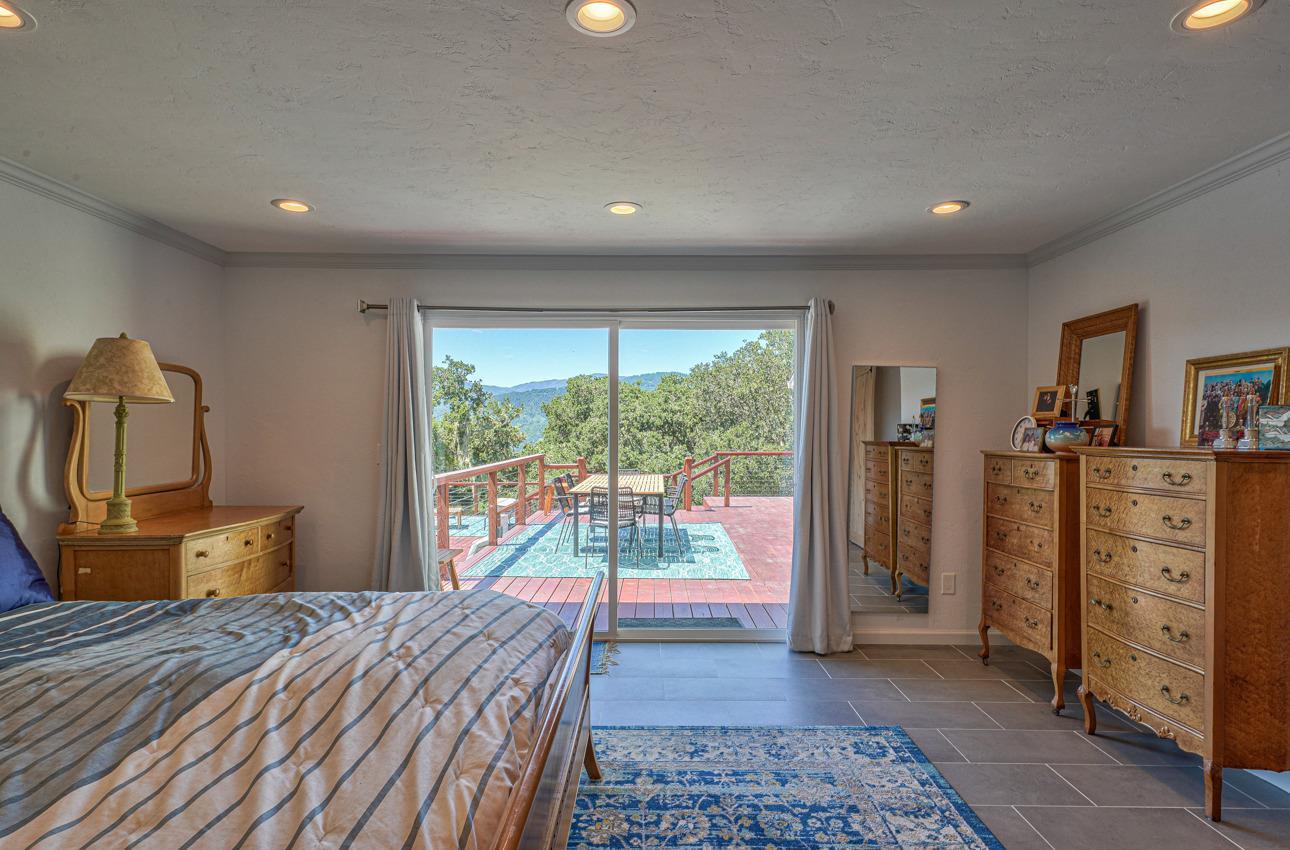 Detail Gallery Image 24 of 47 For 31485 via Las Rosas, Carmel Valley,  CA 93924 - 3 Beds | 2 Baths
