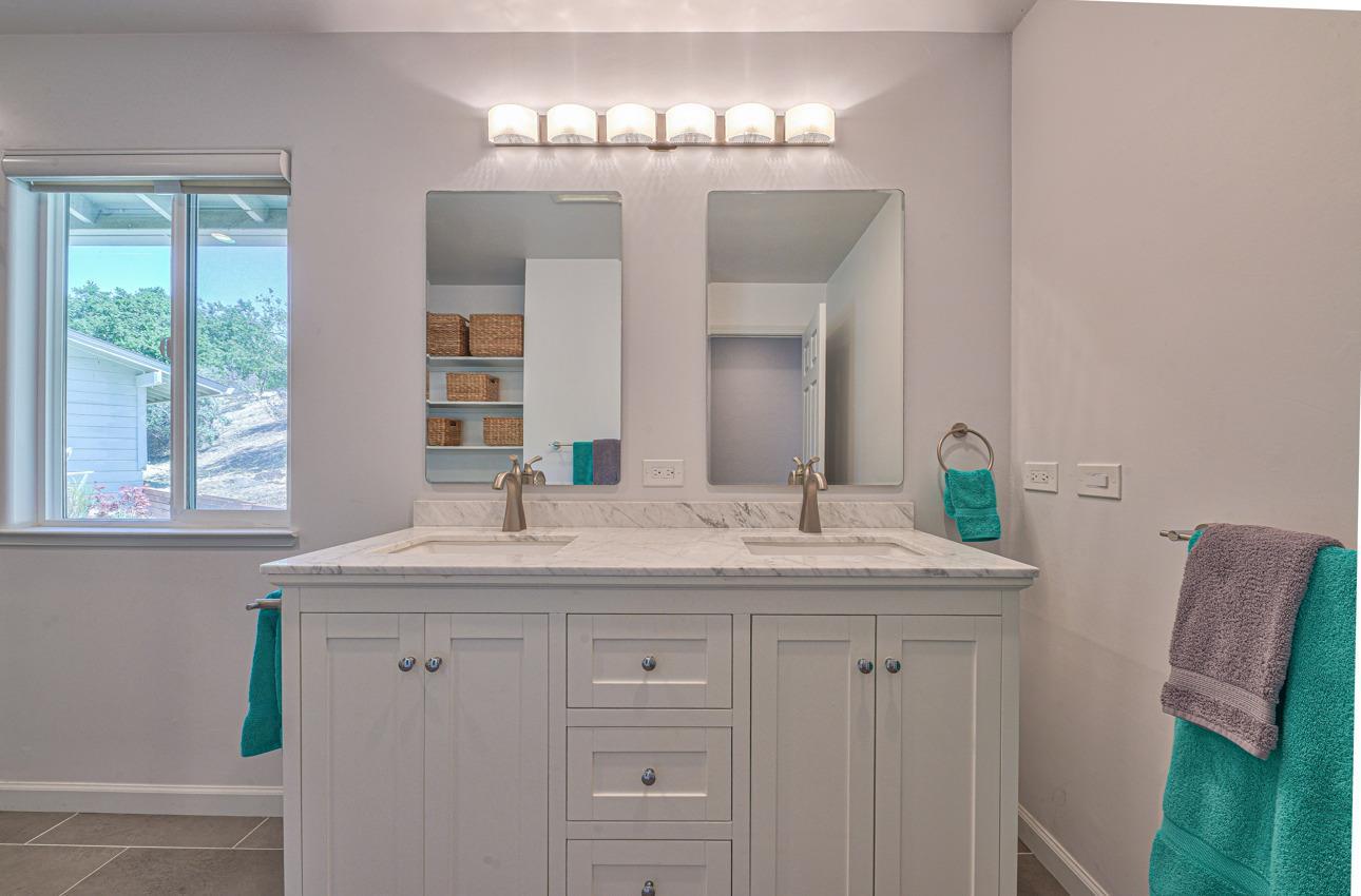 Detail Gallery Image 26 of 47 For 31485 via Las Rosas, Carmel Valley,  CA 93924 - 3 Beds | 2 Baths