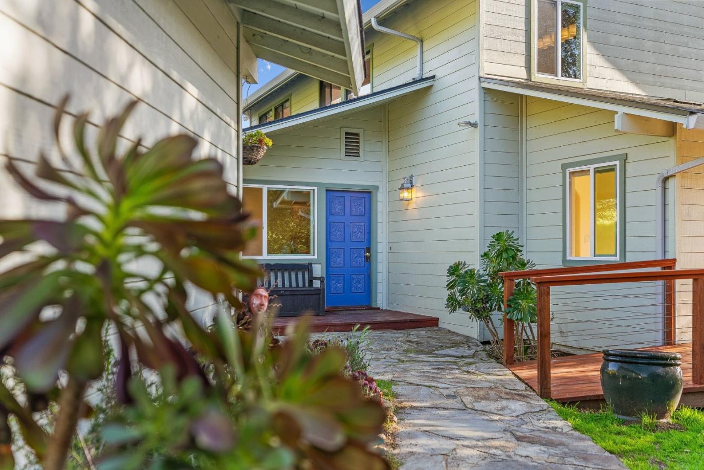 Detail Gallery Image 3 of 47 For 31485 via Las Rosas, Carmel Valley,  CA 93924 - 3 Beds | 2 Baths