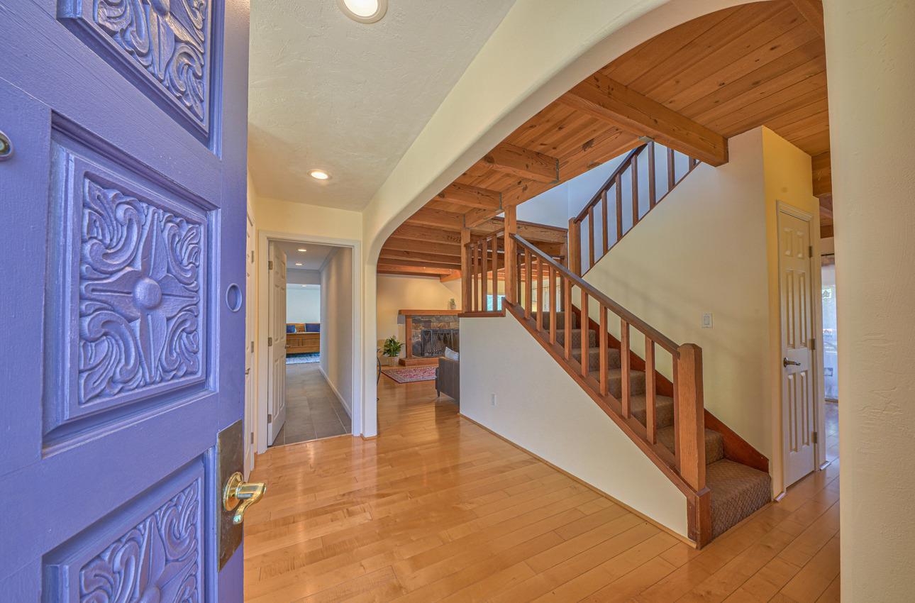 Detail Gallery Image 8 of 47 For 31485 via Las Rosas, Carmel Valley,  CA 93924 - 3 Beds | 2 Baths