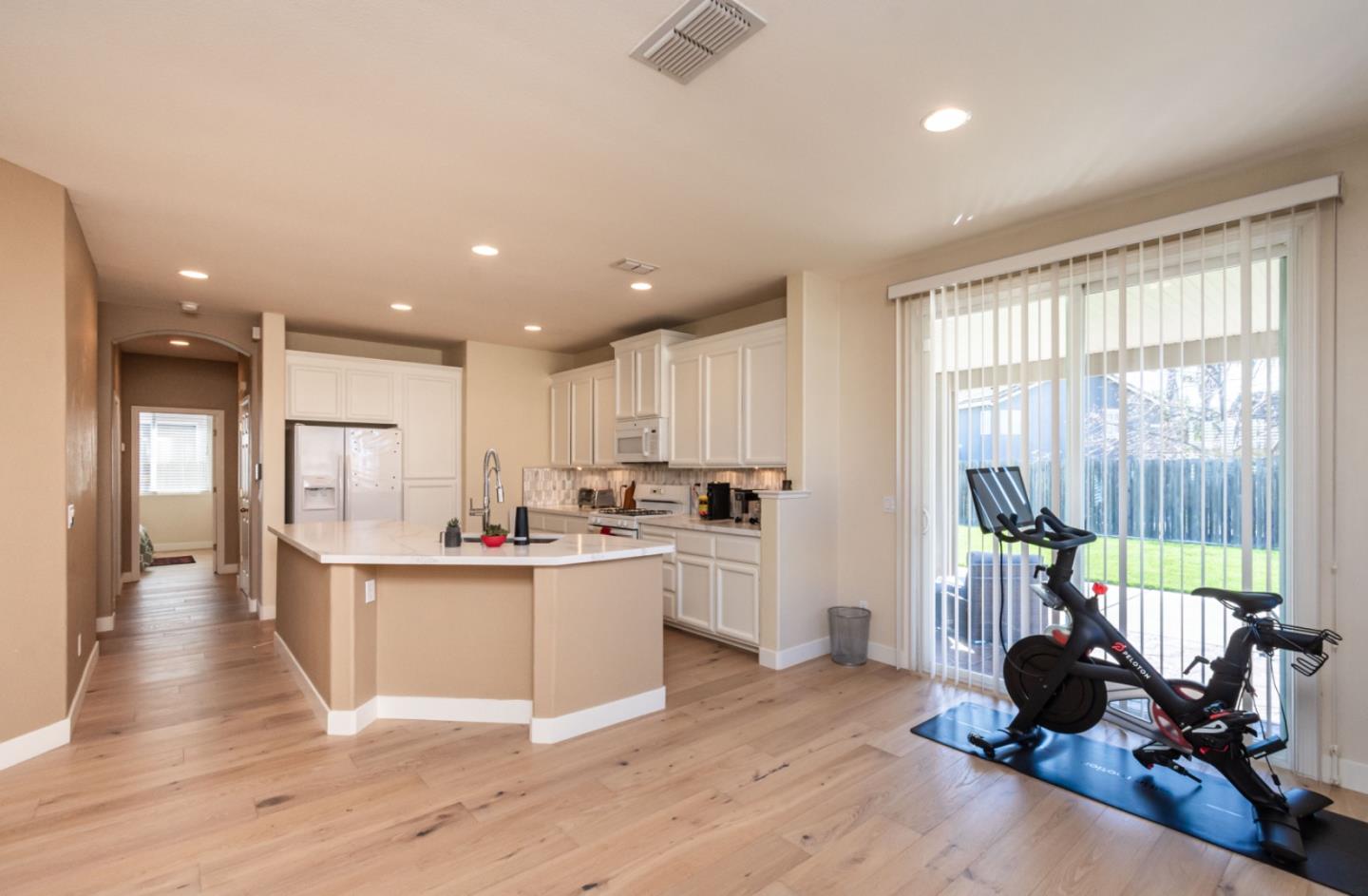 Detail Gallery Image 12 of 49 For 5020 Cleveland Bay Way, Elk Grove,  CA 95757 - 3 Beds | 2 Baths