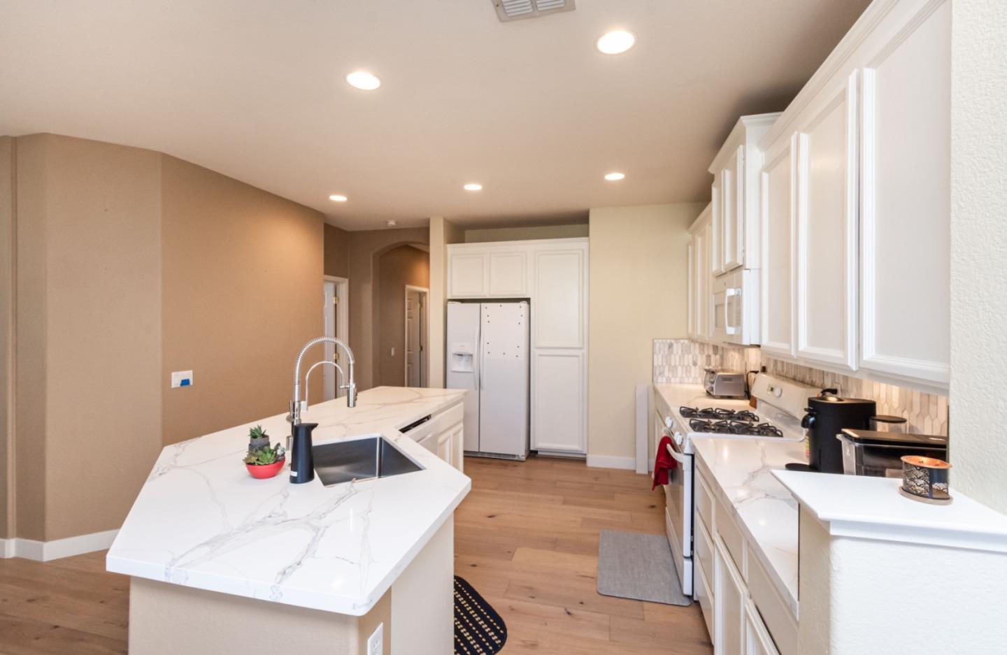 Detail Gallery Image 16 of 49 For 5020 Cleveland Bay Way, Elk Grove,  CA 95757 - 3 Beds | 2 Baths