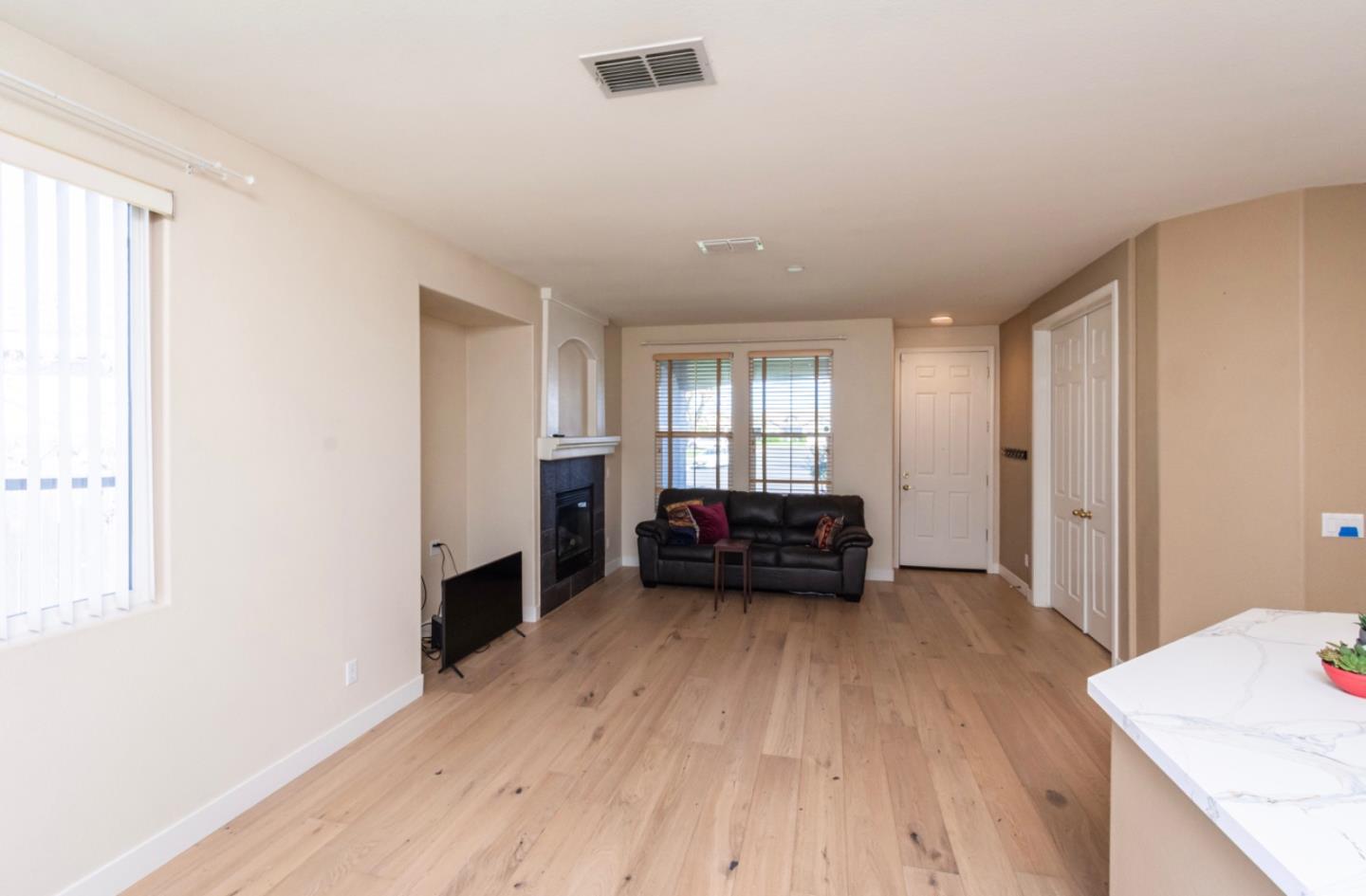 Detail Gallery Image 18 of 49 For 5020 Cleveland Bay Way, Elk Grove,  CA 95757 - 3 Beds | 2 Baths