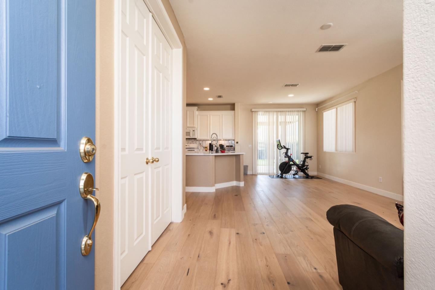 Detail Gallery Image 7 of 49 For 5020 Cleveland Bay Way, Elk Grove,  CA 95757 - 3 Beds | 2 Baths